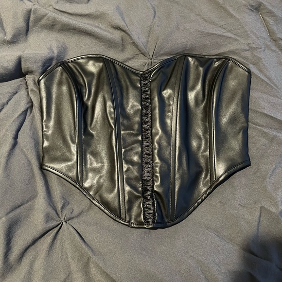 NWOT Hollister Social Tourist faux leather corset top - Picture 2 of 6